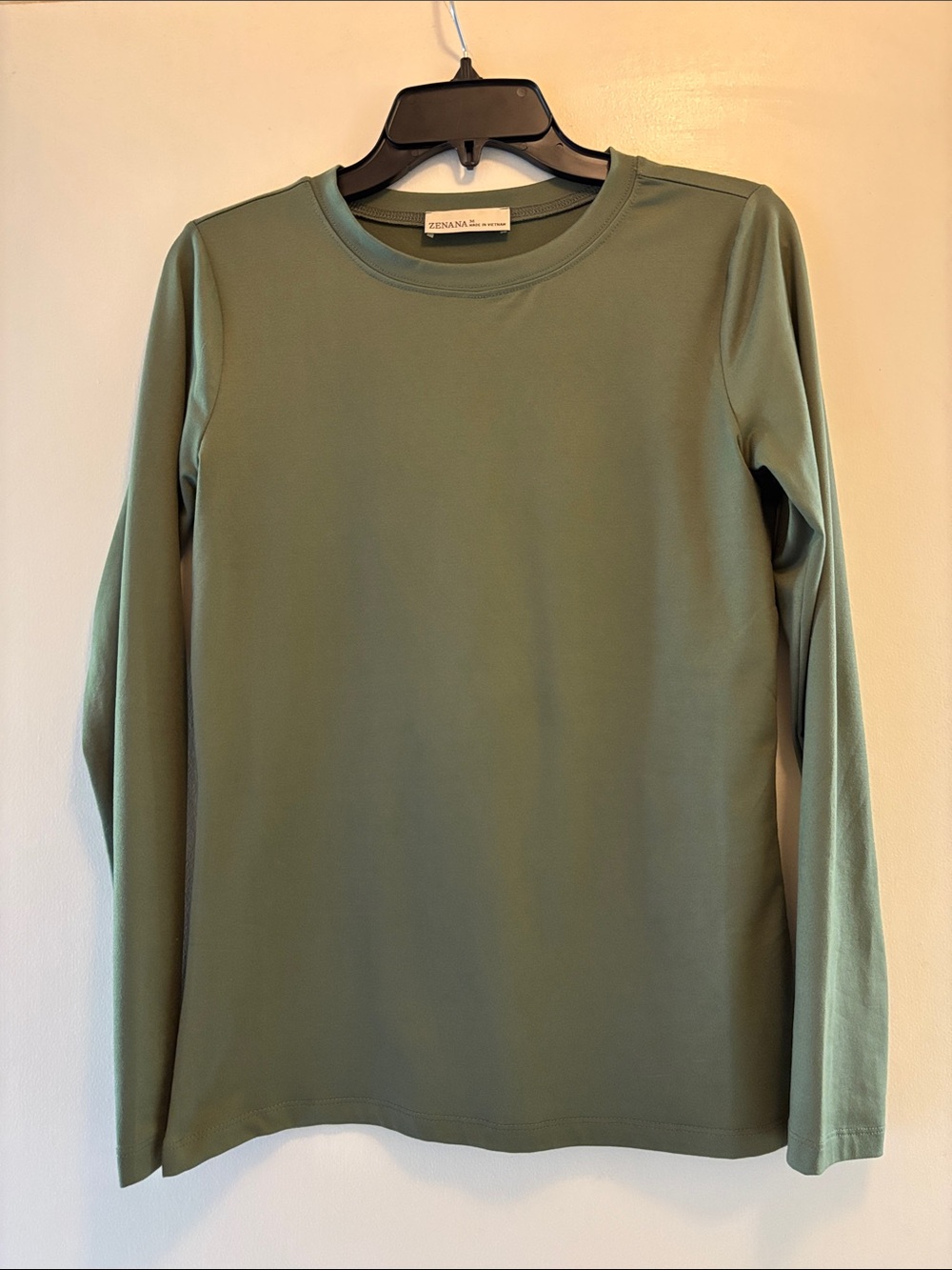 Zenana Outfitters Olive Green Long Sleeve Tee